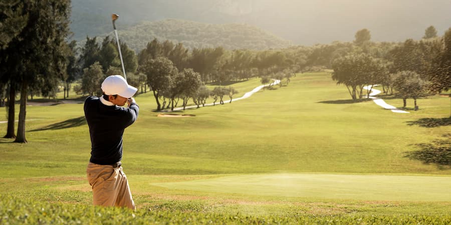 Cómo mejorar el swing de golf